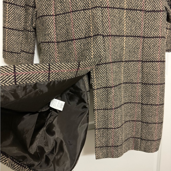 A checked pattern wool long coat from S.Korea 🤎 - Picture 6 of 8